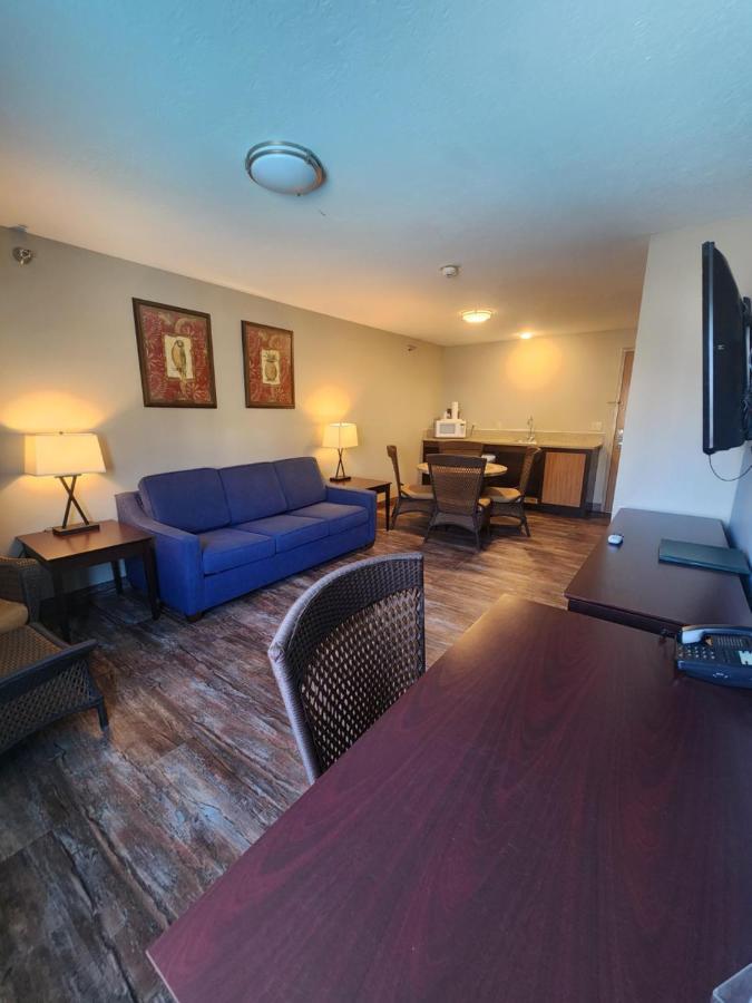 Luxury Suite with Sofa Bed,1307689591:JPEG